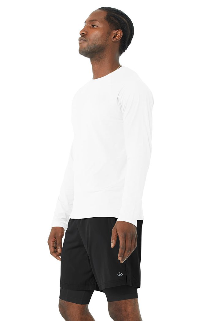 White Alo Yoga Idol Performance Tee Men's Long Sleeve | 03976TKUF