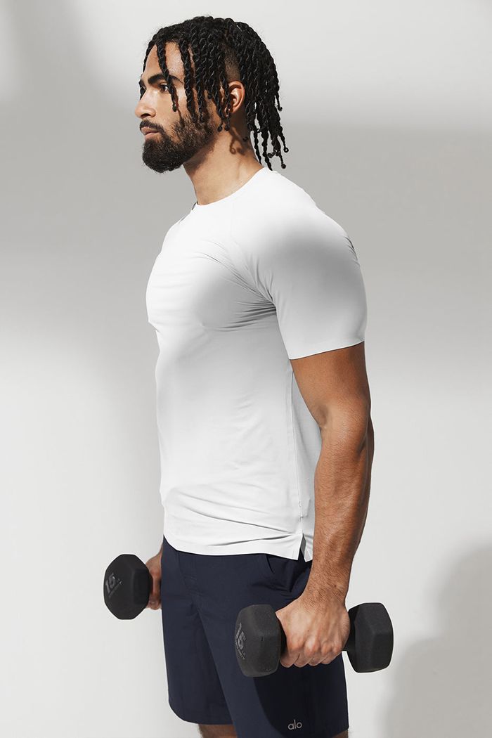 White Alo Yoga Idol Performance Tee Men's Short Sleeve | 86132LJMY