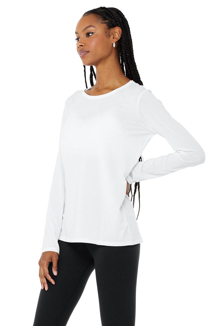 White Alo Yoga Motion Women's Long Sleeve | 07245PUIM