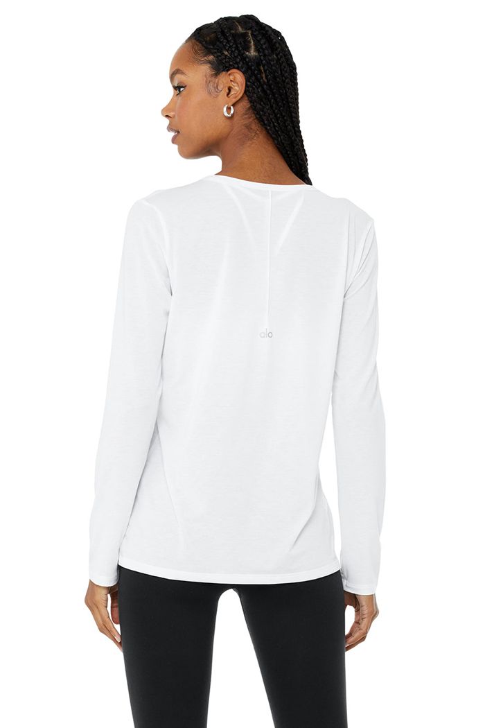 White Alo Yoga Motion Women's Long Sleeve | 07245PUIM