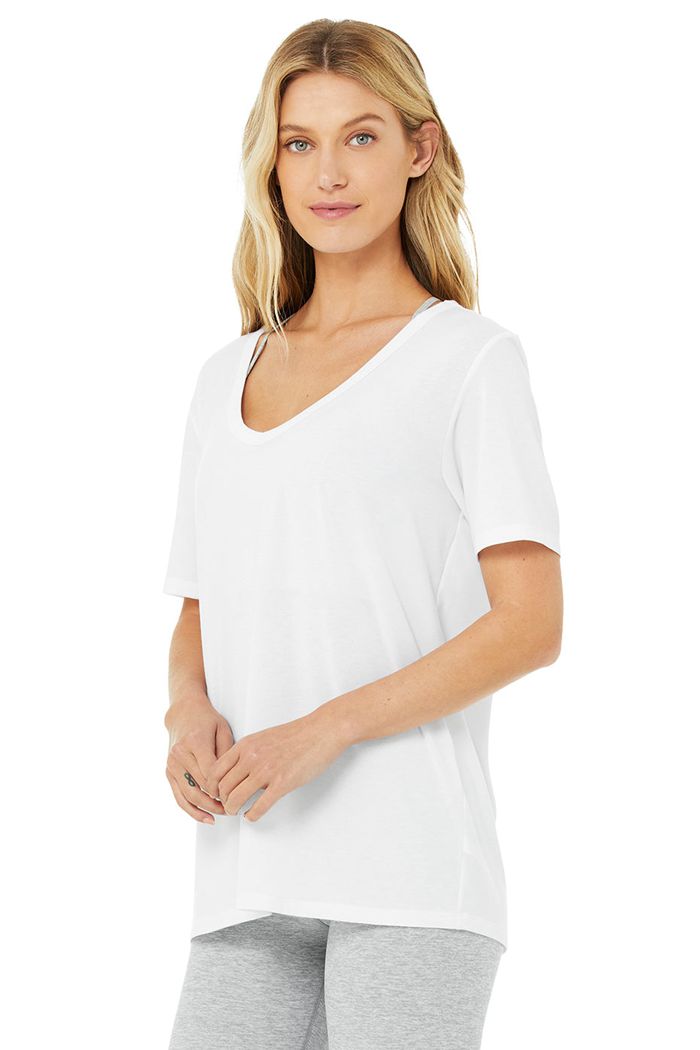 White Alo Yoga Motion Women's Short Sleeve | 87503GNXE