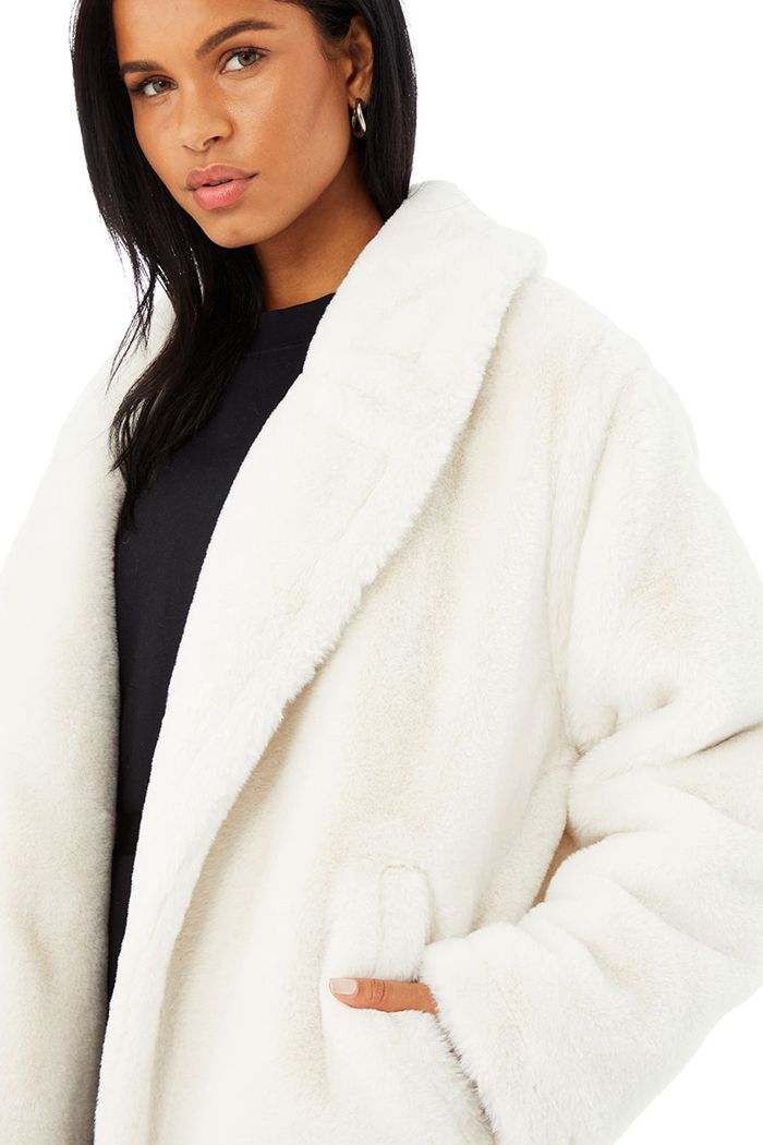 White Alo Yoga Oversized Faux Fur Trench Women's Coat | 27513JNTZ