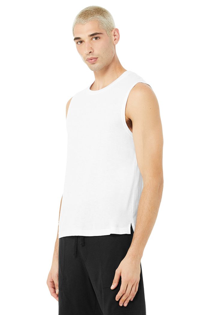 White Alo Yoga The Triumph Muscle Men's Tank Tops | 36125ZMBI