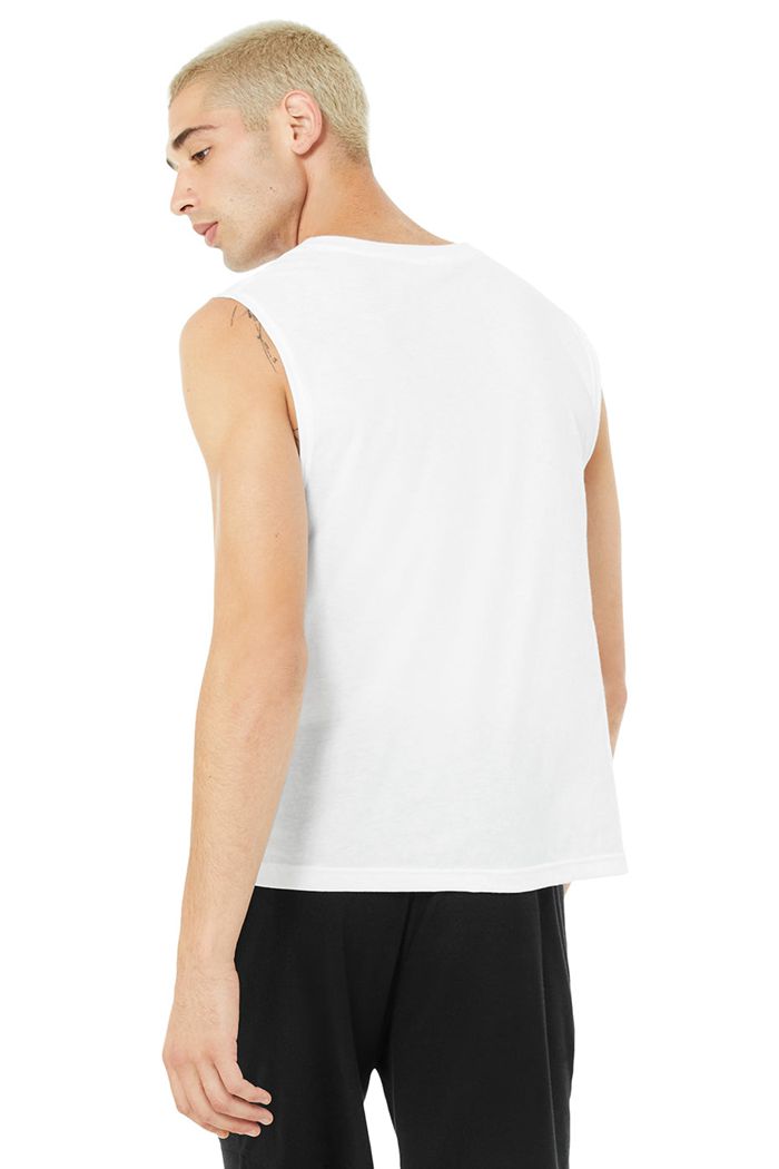 White Alo Yoga The Triumph Muscle Men's Tank Tops | 36125ZMBI