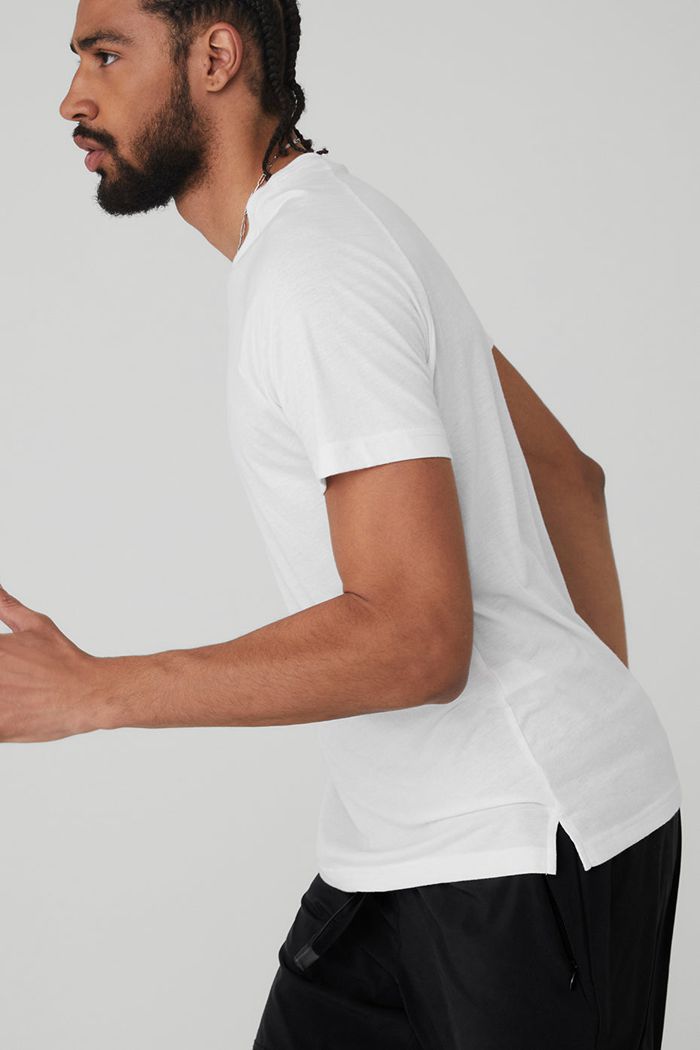 White Alo Yoga Triumph Crew Neck Tee Men's Short Sleeve | 46512AYNX